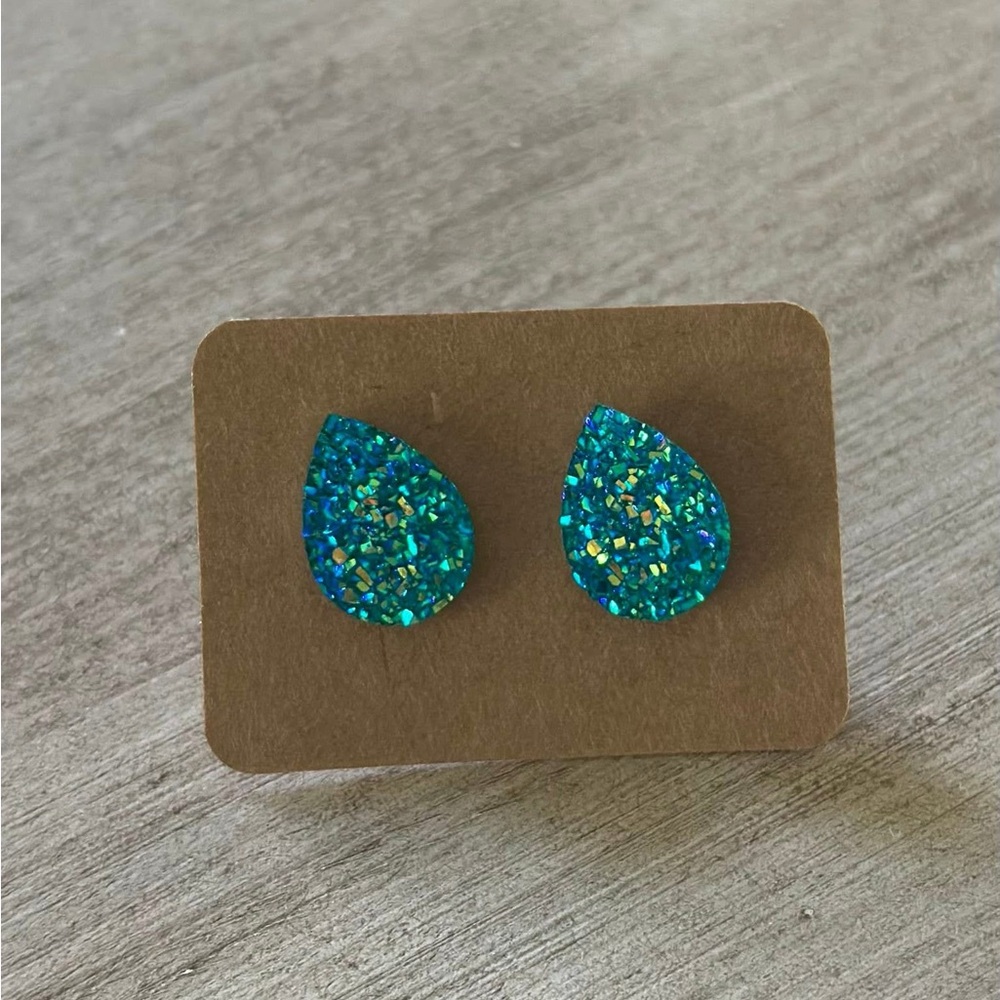 Sparkling Teardrop Earrings